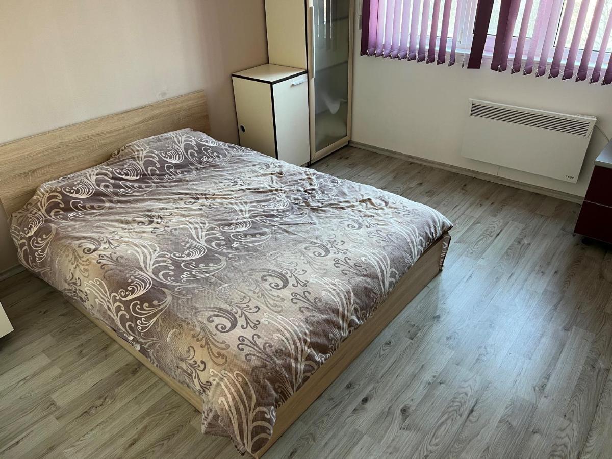 Cosy Central Apartment Varna Luaran gambar
