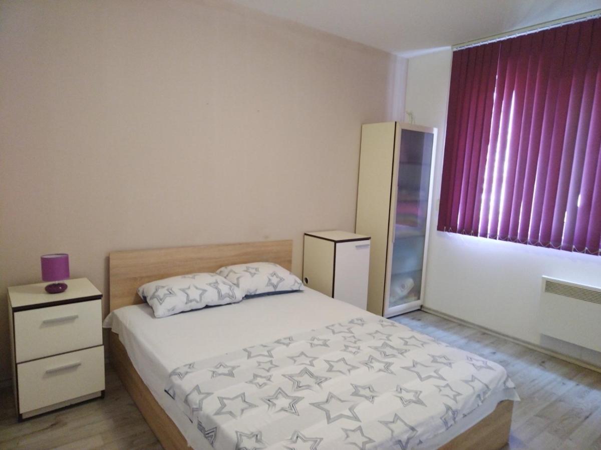 Cosy Central Apartment Varna Luaran gambar